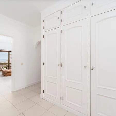 404 - Oura - 2 Bedroom - Sea View Daire *
