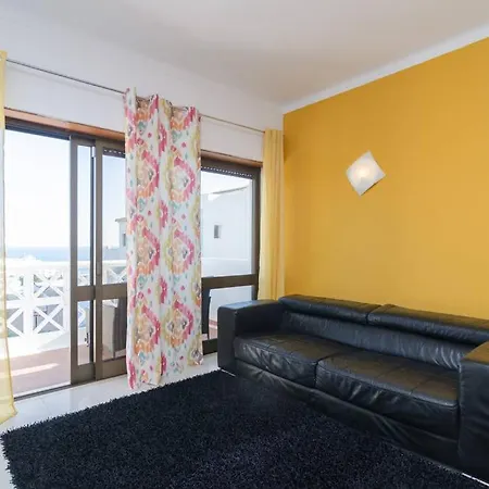 404 - Oura - 2 Bedroom - Sea View Apartment
