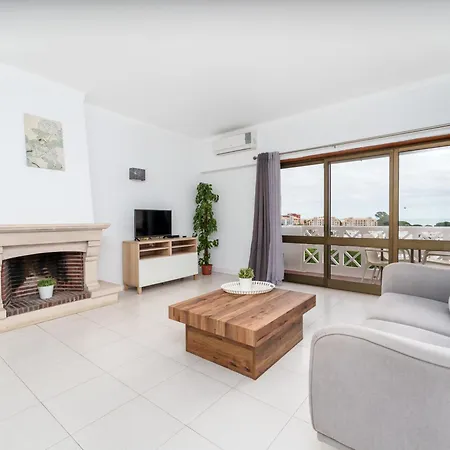 404 - Oura - 2 Bedroom - Sea View البوفيرا